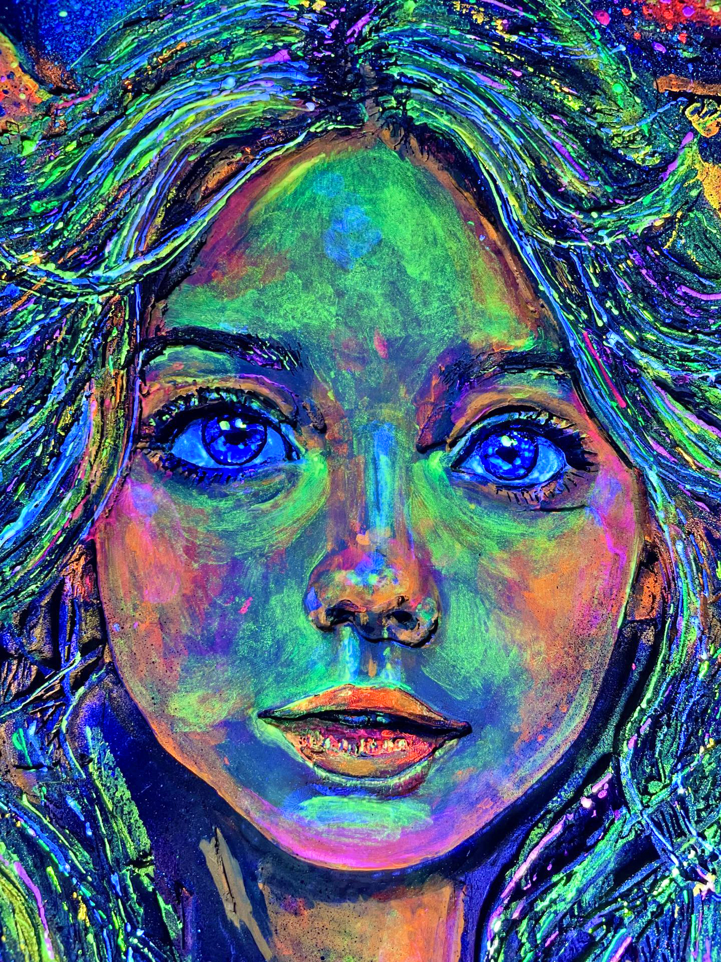 Alice au pays des merveilles : Gravure et peinture Fluo UV sur bois 3 img 6206